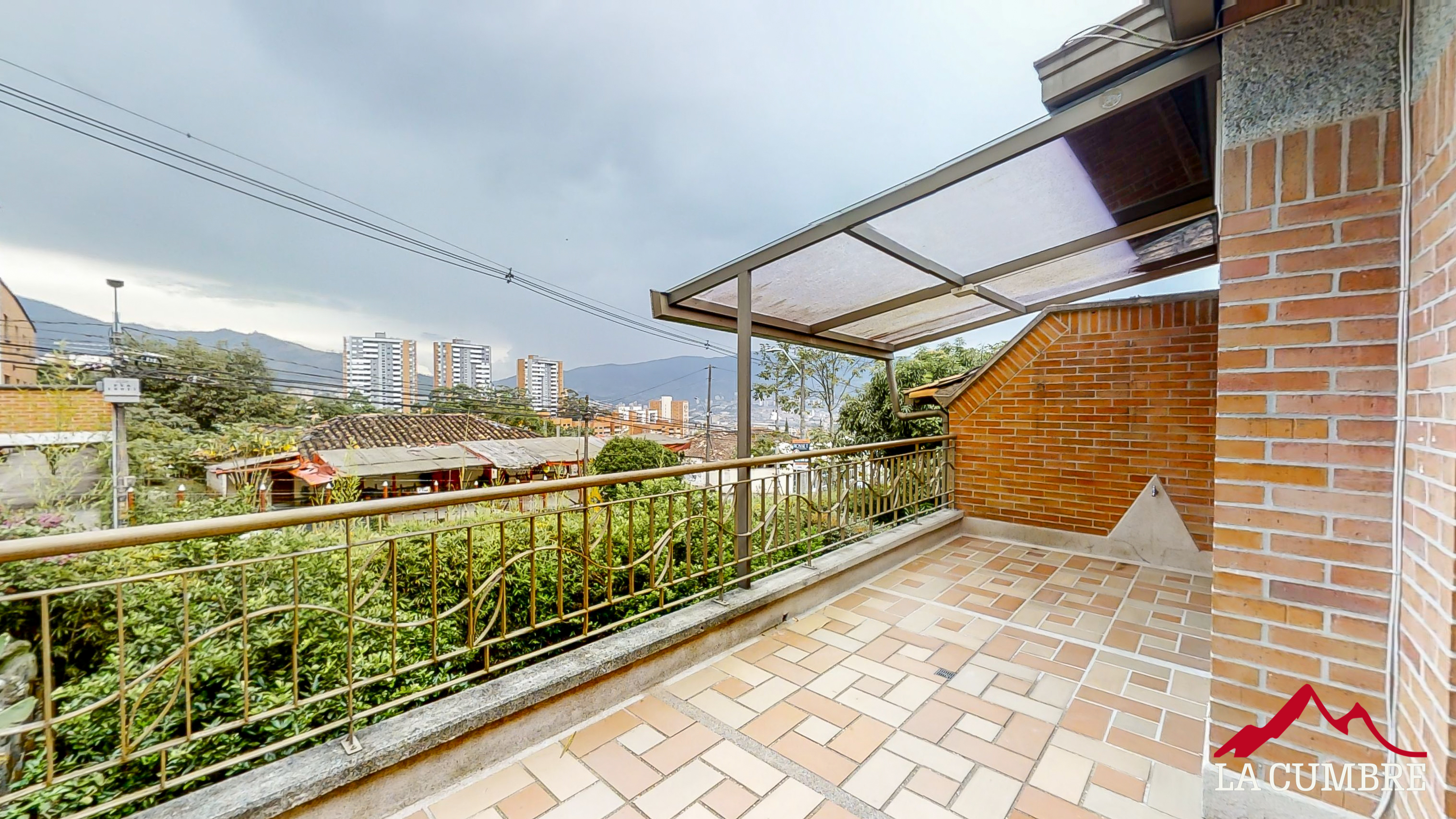 Casa de 3 alcobas en venta en El Diamante No. 2, Medellín, 200 m² · foto 10 de 13