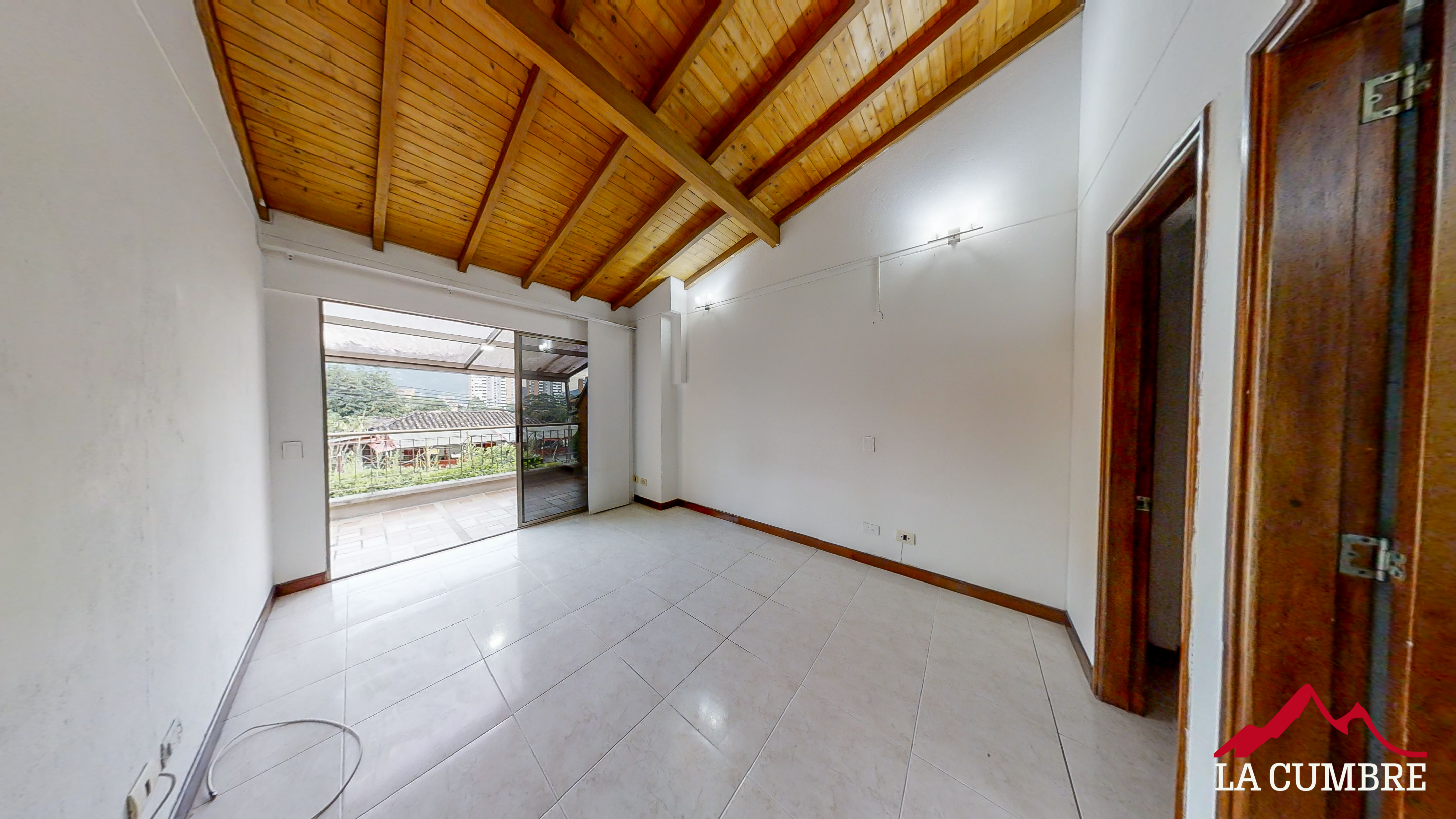 Casa de 3 alcobas en venta en El Diamante No. 2, Medellín, 200 m² · foto 12 de 13