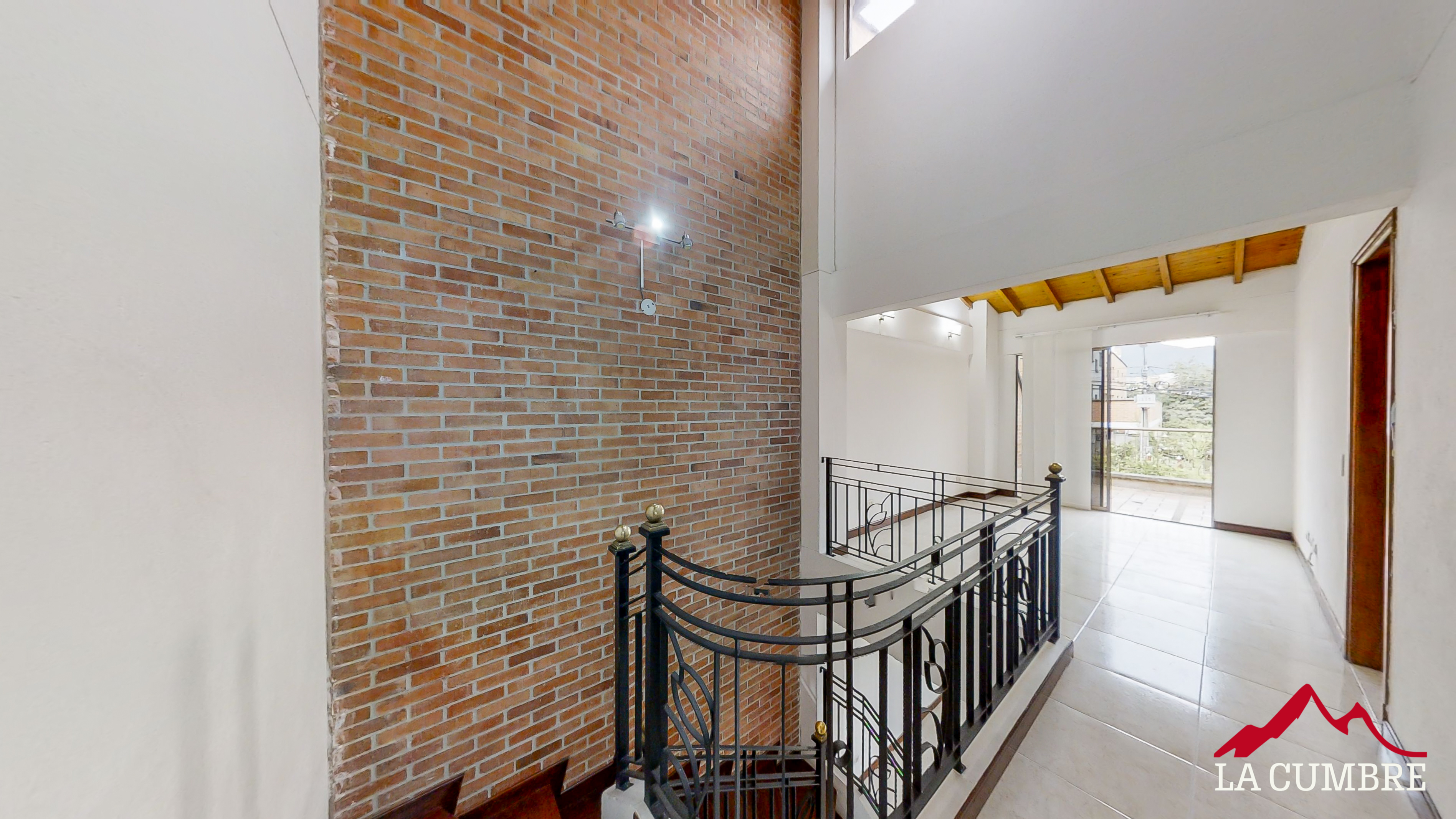 Casa de 3 alcobas en venta en El Diamante No. 2, Medellín, 200 m² · foto 6 de 13