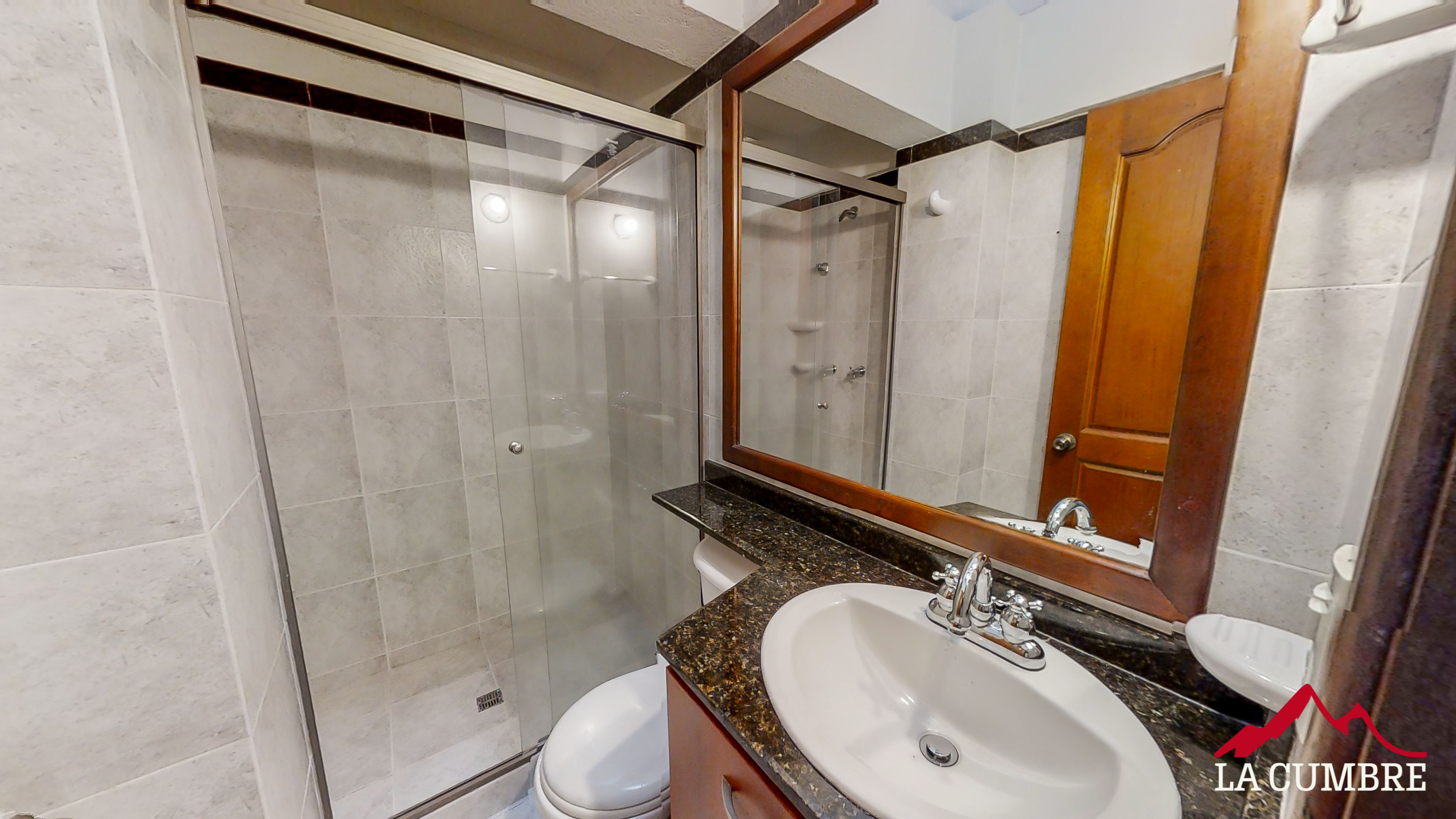 Casa de 3 alcobas en venta en El Diamante No. 2, Medellín, 200 m² · foto 7 de 13