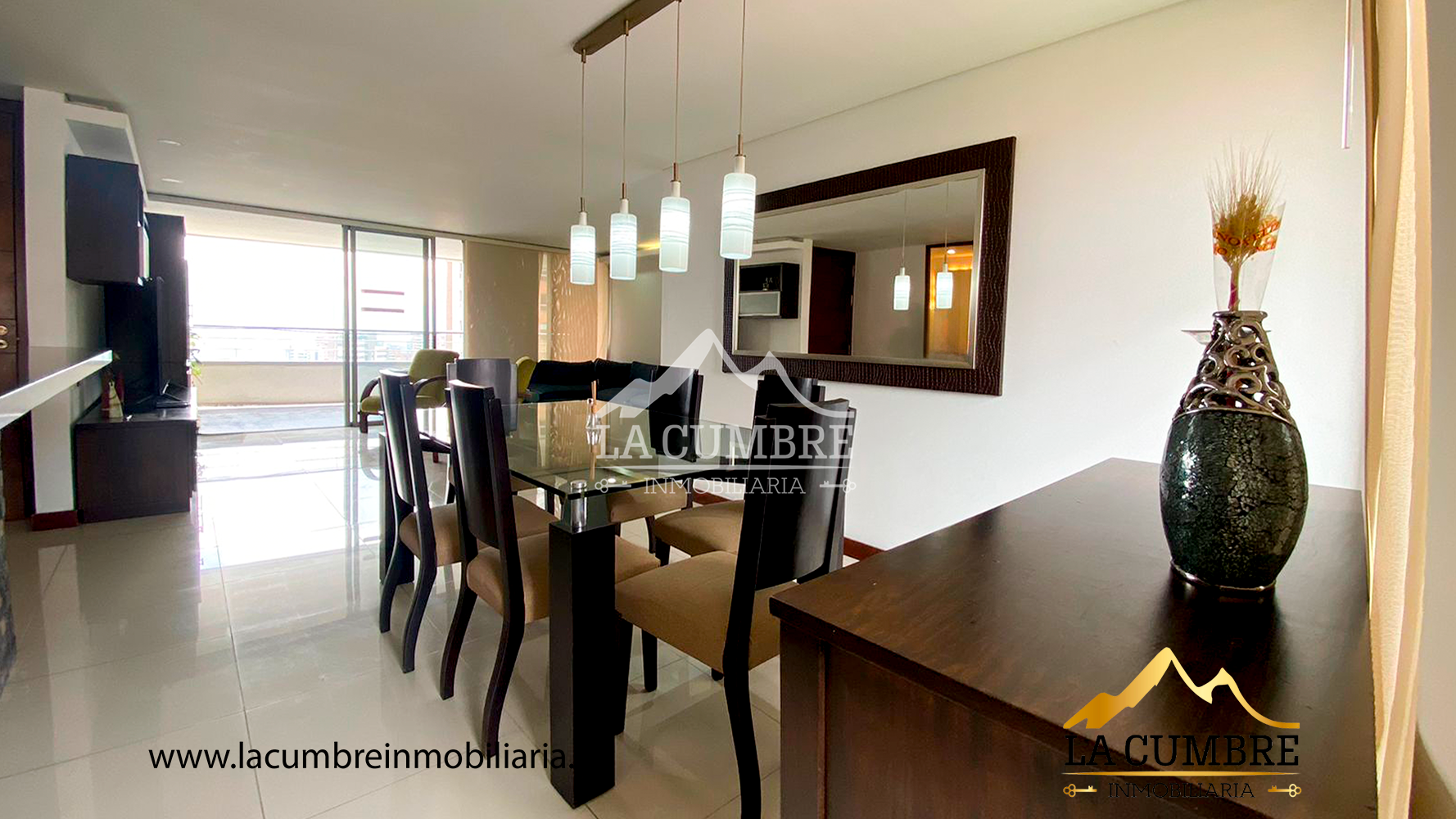 Apartamento en arriendo en Los Balsos, Medellín, 160 m² · foto 3 de 15