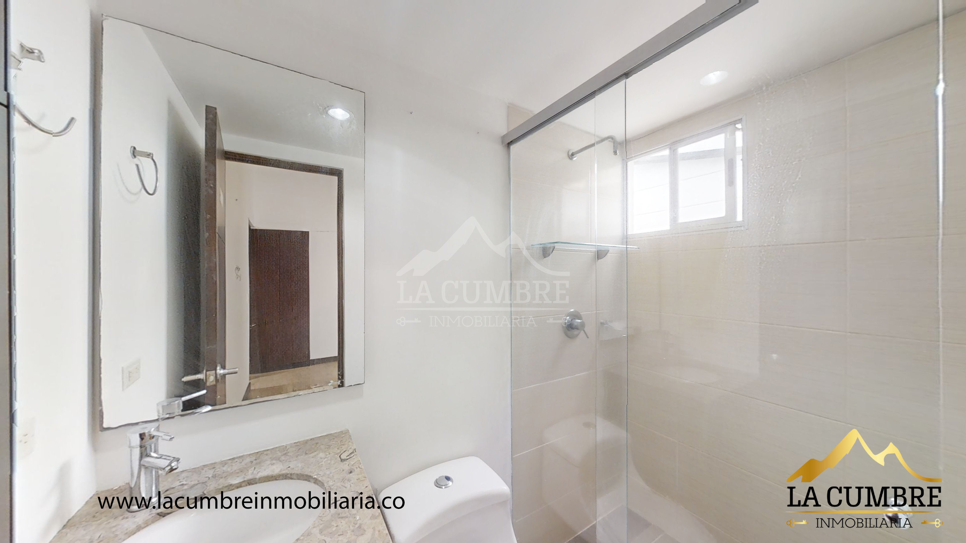 Casa de 3 alcobas en venta en Zuñiga, Envigado, 160 m² · foto 10 de 11