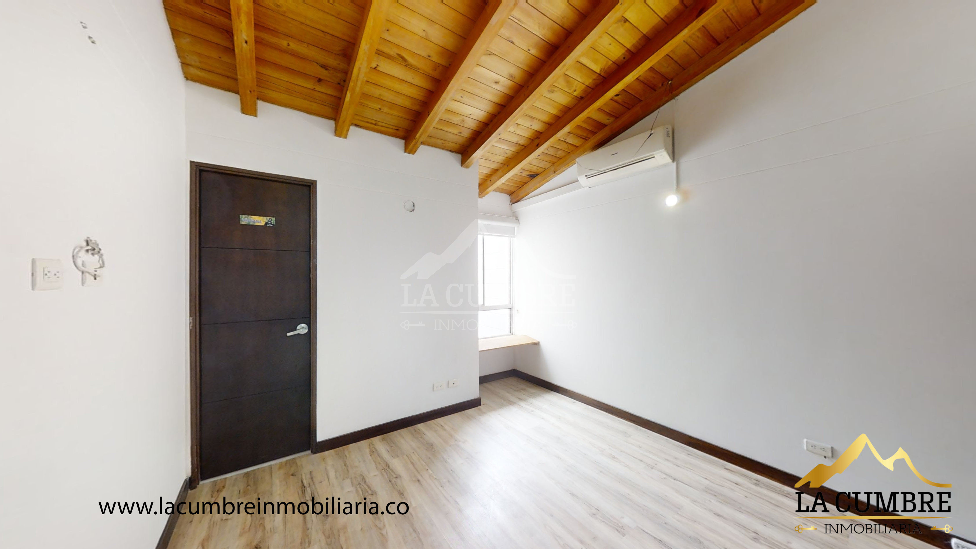 Casa de 3 alcobas en venta en Zuñiga, Envigado, 160 m² · foto 11 de 11