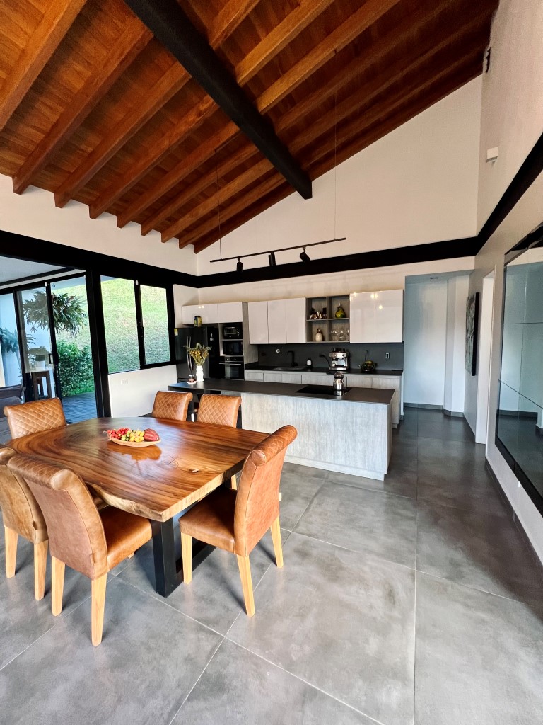 Casa de 4 alcobas en venta en El Retiro · foto 15 de 24