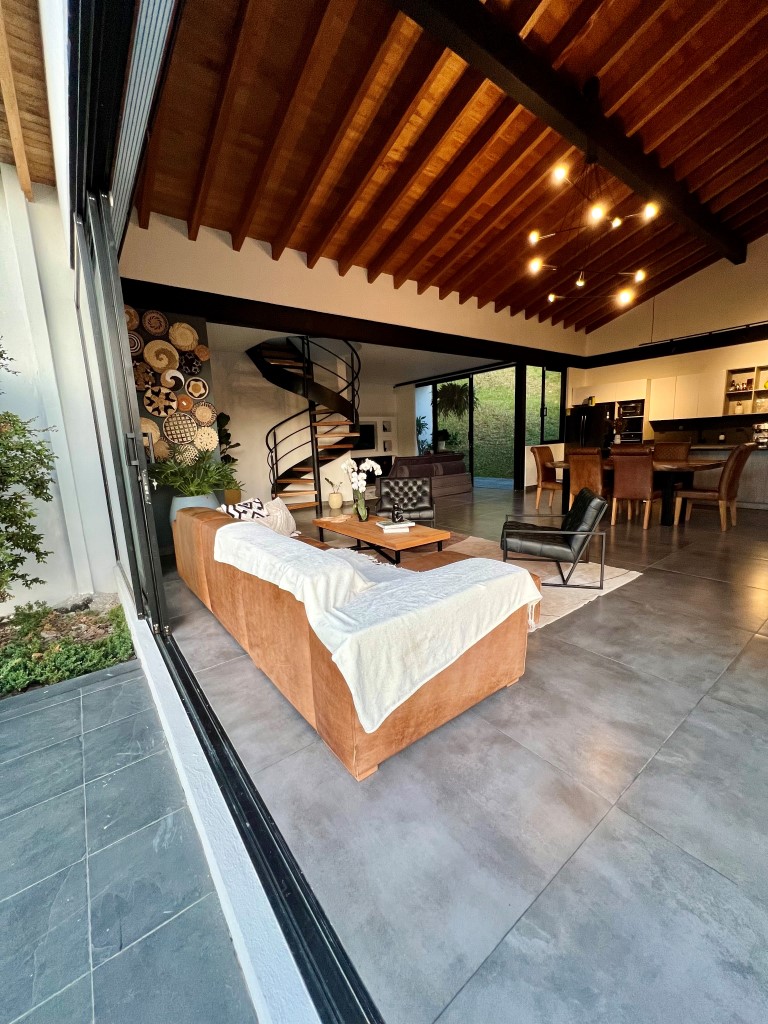 Casa de 4 alcobas en venta en El Retiro · foto 17 de 24