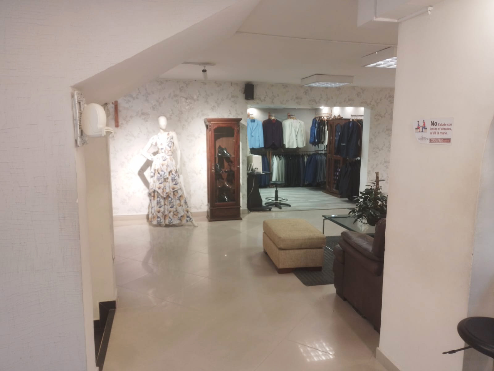 Local en arriendo en Bolivariana, Medellín, 320 m² · foto 2 de 12