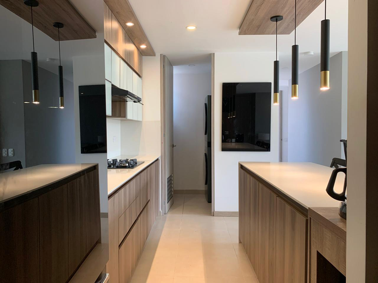 Apartamento en arriendo en Los Balsos No.2, Medellín · foto 7 de 19