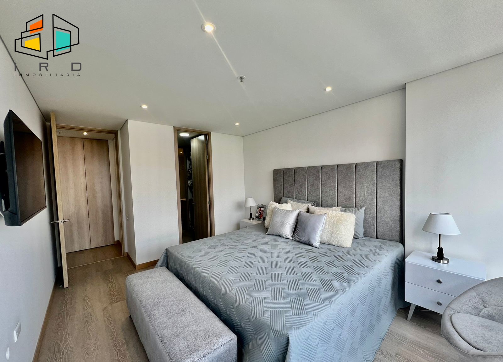 Apartamento en arriendo en El Poblado, Medellín, 90 m² · foto 13 de 24