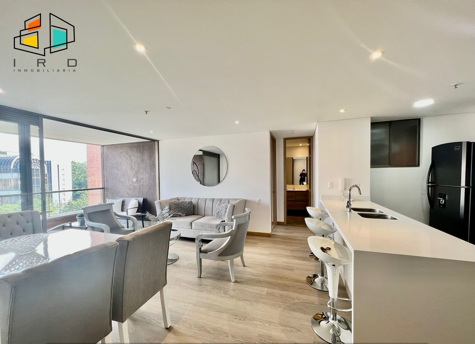 Apartamento en arriendo en El Poblado, Medellín, 90 m² · foto 4 de 24