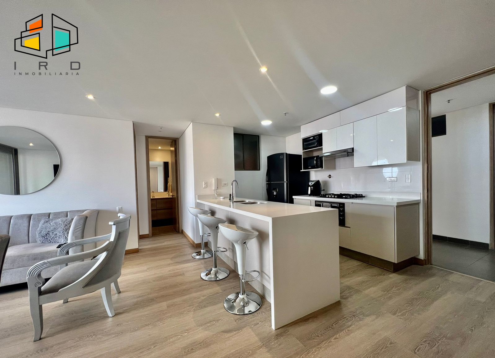 Apartamento en arriendo en El Poblado, Medellín, 90 m² · foto 8 de 24