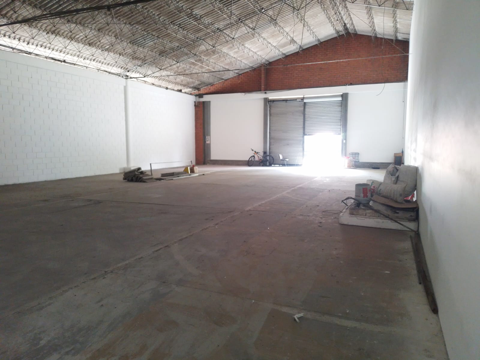 Bodega en arriendo en Caribe, Medellín, 328 m² · foto 3 de 6