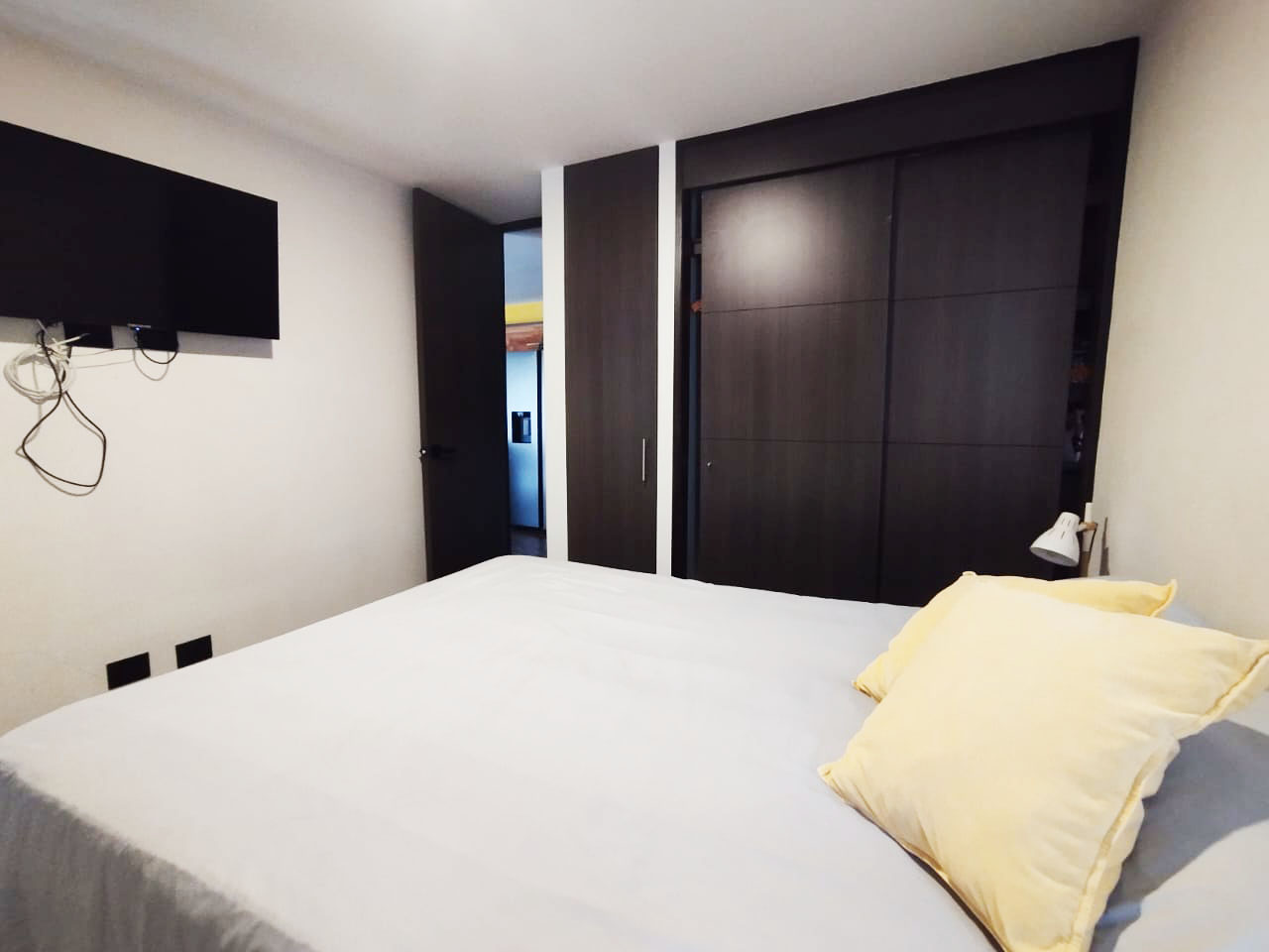 Apartamento de 2 alcobas en arriendo en El Poblado, Medellín, 80 m² · foto 11 de 16