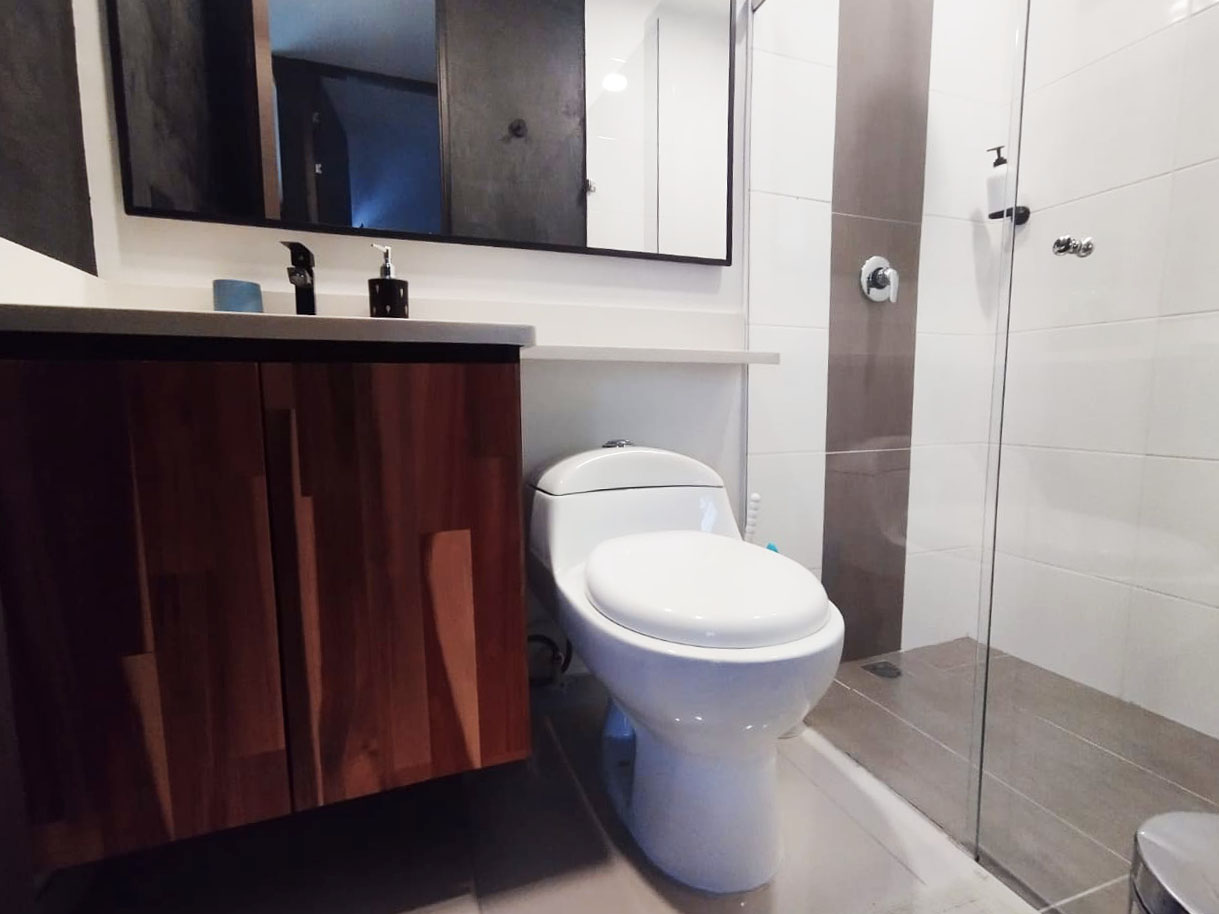 Apartamento de 2 alcobas en arriendo en El Poblado, Medellín, 80 m² · foto 13 de 16