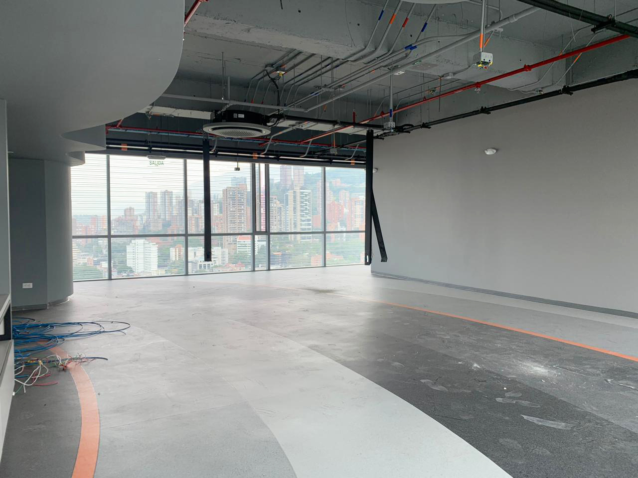 Oficina en arriendo en Patio Bonito, Medellín, 397 m² · foto 4 de 12