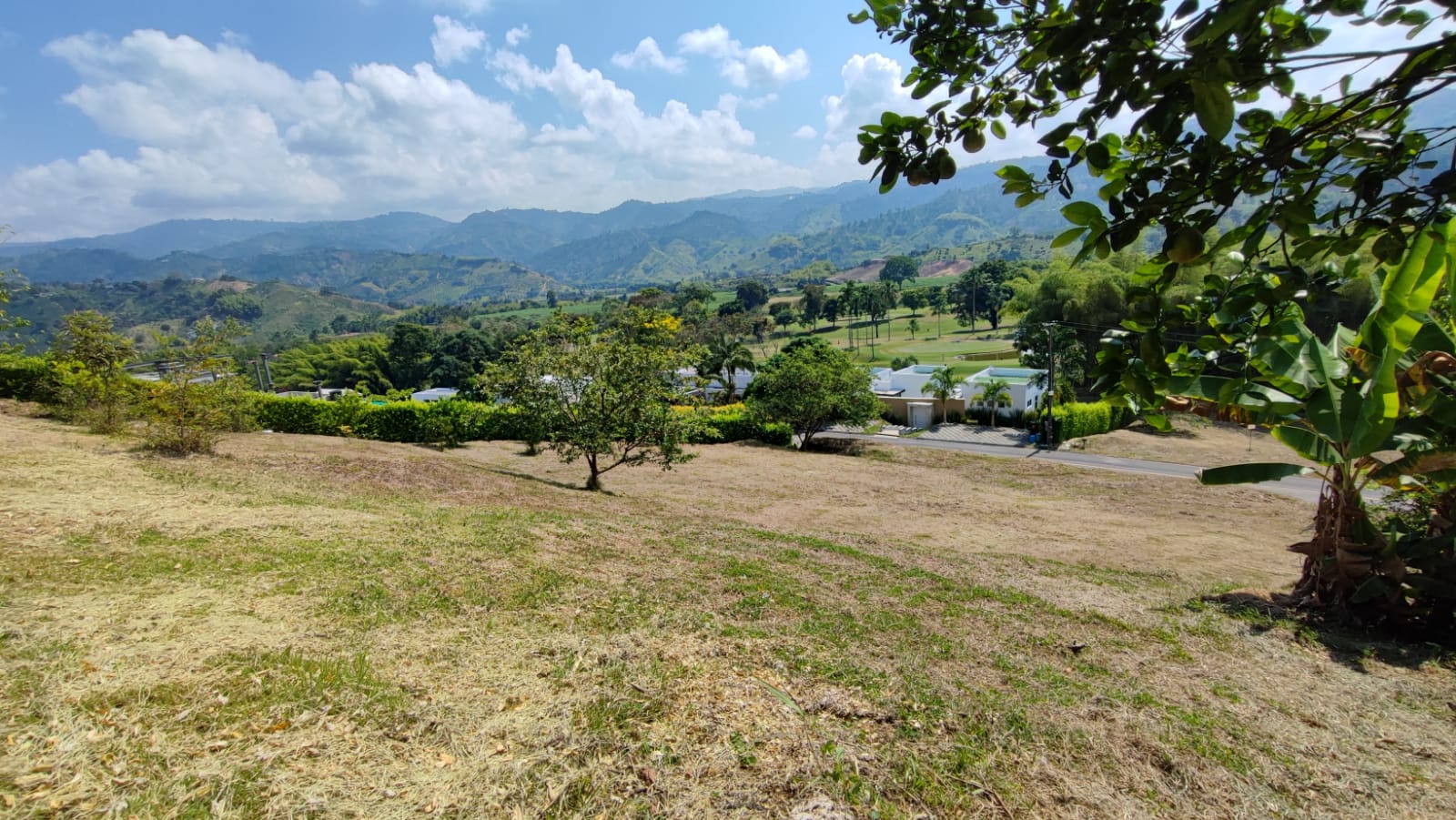Lote en venta en El Rosario, Manizales, 1800 m² · foto 5 de 9