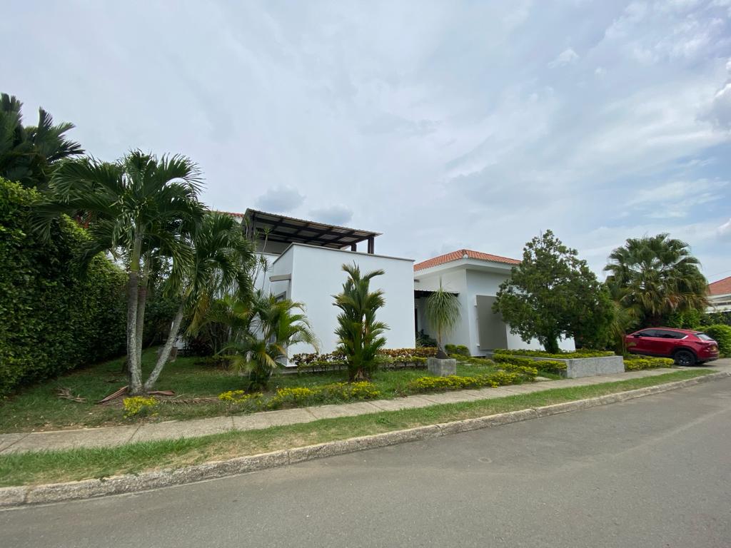 Casa de 5 alcobas en venta en Parque Natura, Jamundí, 400 m² · foto 2 de 24