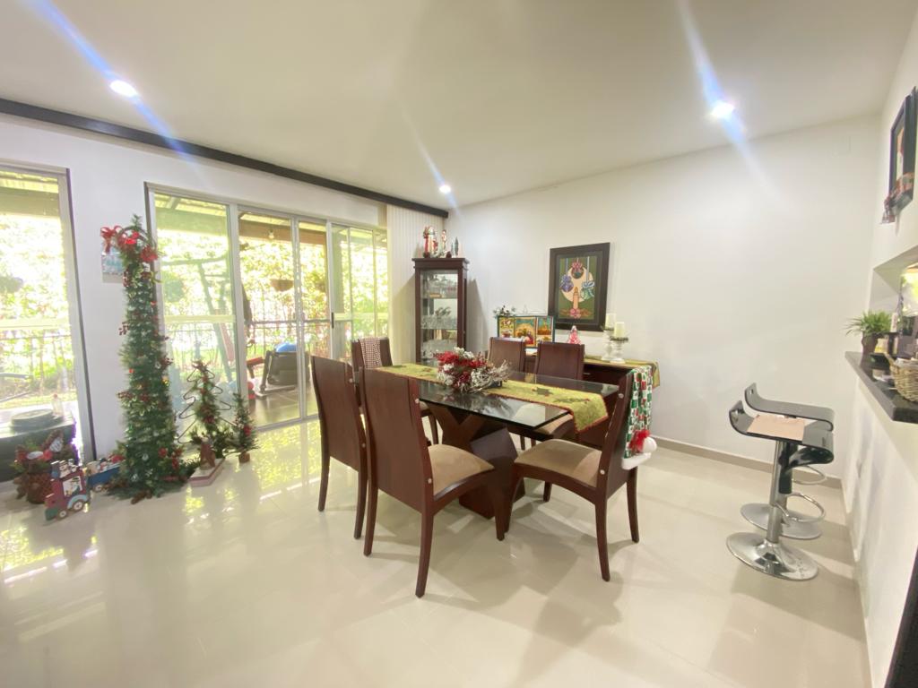 Casa de 5 alcobas en venta en Parque Natura, Jamundí, 400 m² · foto 5 de 24
