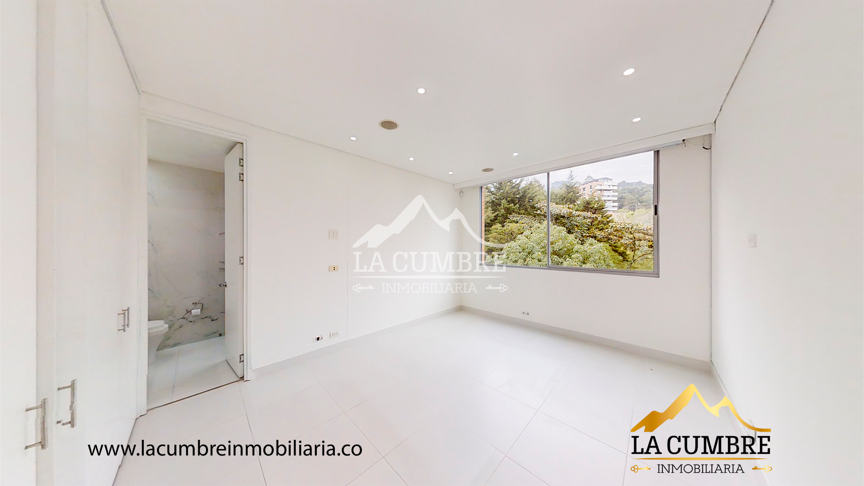 Apartamento de 3 alcobas en arriendo en El Tesoro, Medellín, 263 m² · foto 18 de 19