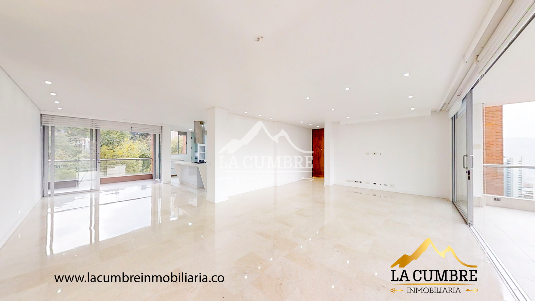 Apartamento de 3 alcobas en arriendo en El Tesoro, Medellín, 263 m² · foto 3 de 19