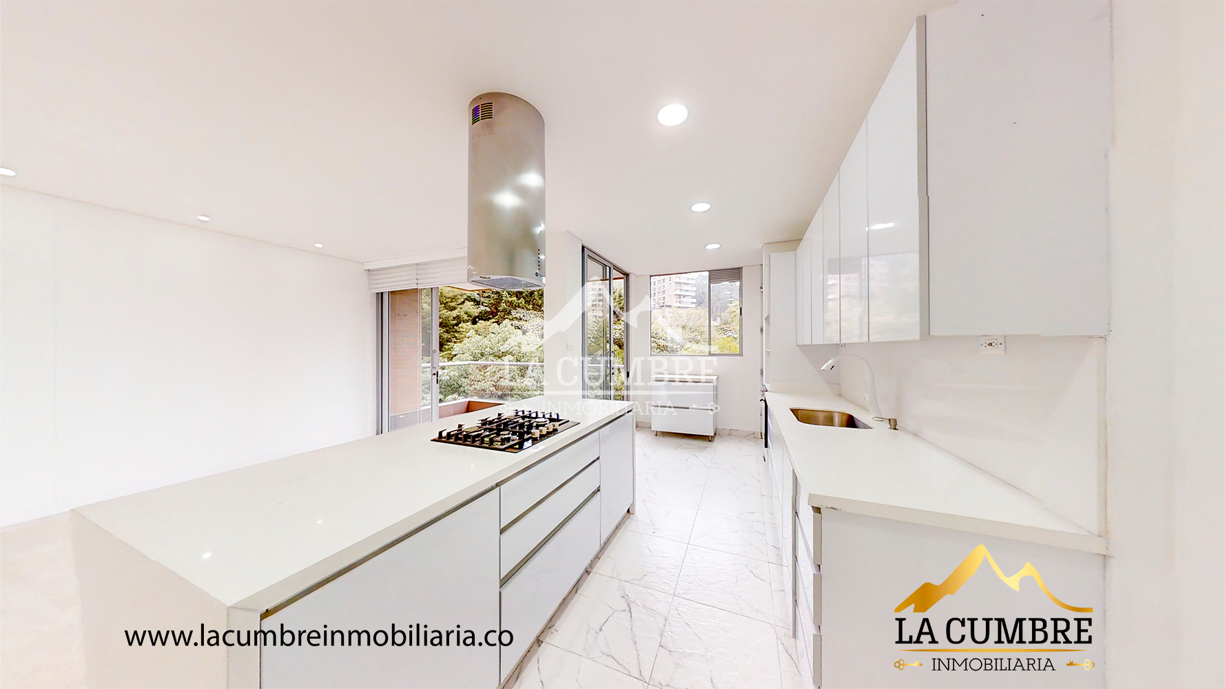 Apartamento de 3 alcobas en arriendo en El Tesoro, Medellín, 263 m² · foto 8 de 19