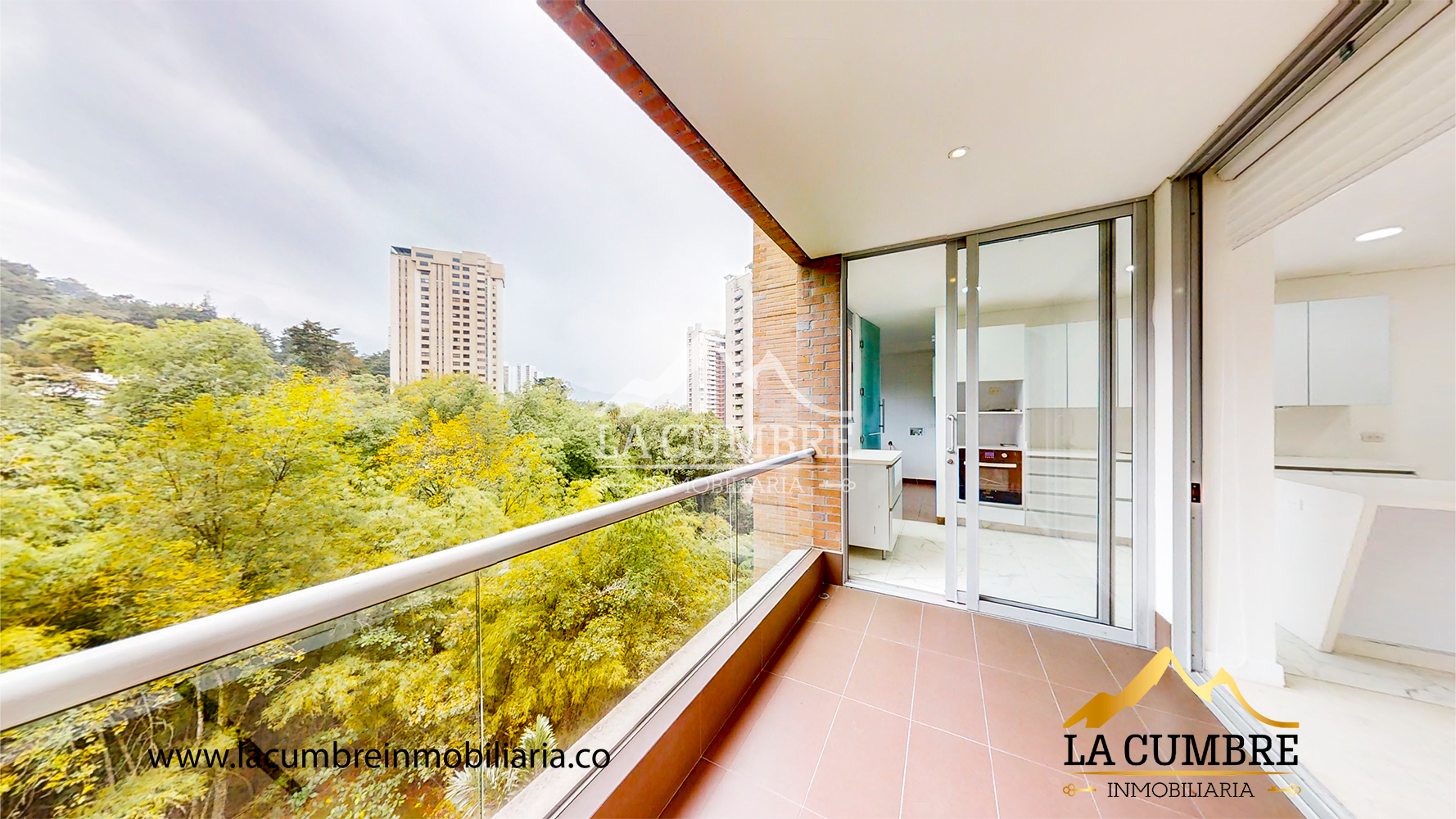 Apartamento de 3 alcobas en arriendo en El Tesoro, Medellín, 263 m² · foto 9 de 19