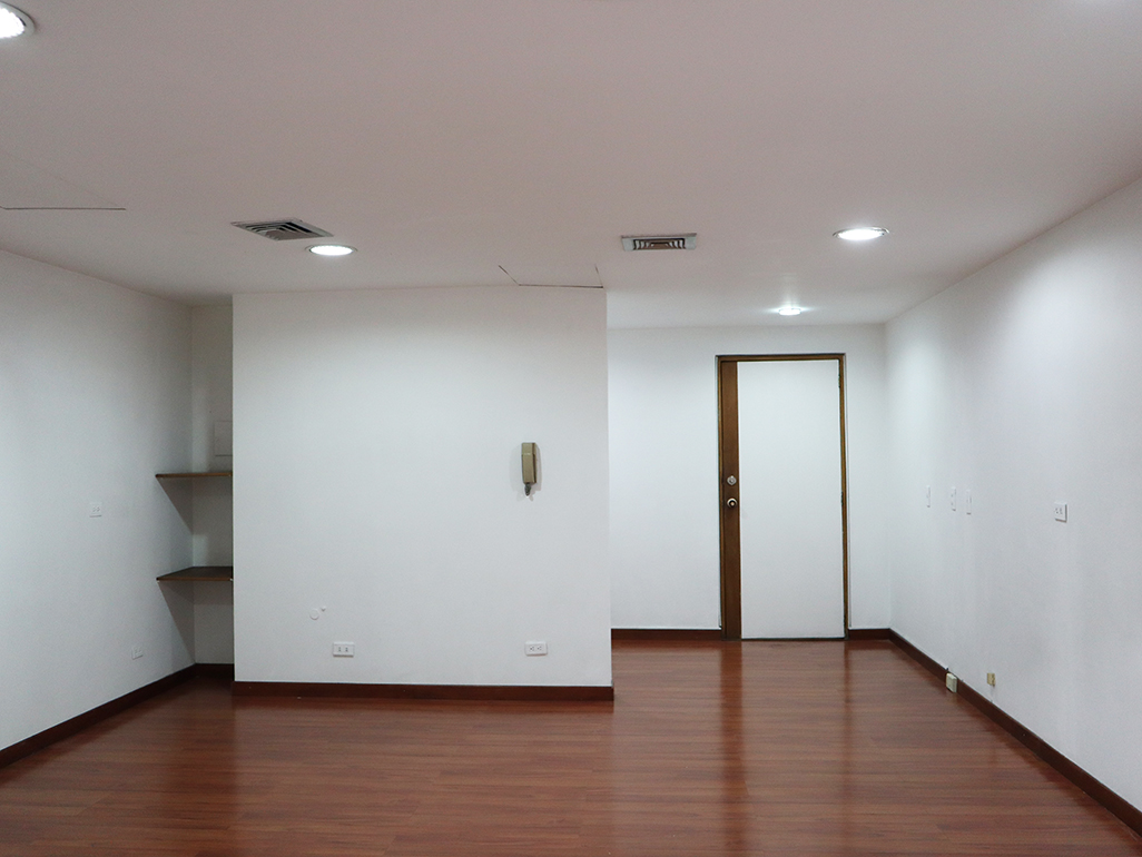 Oficina en arriendo en Milla De Oro, Medellín, 38 m² · foto 2 de 11