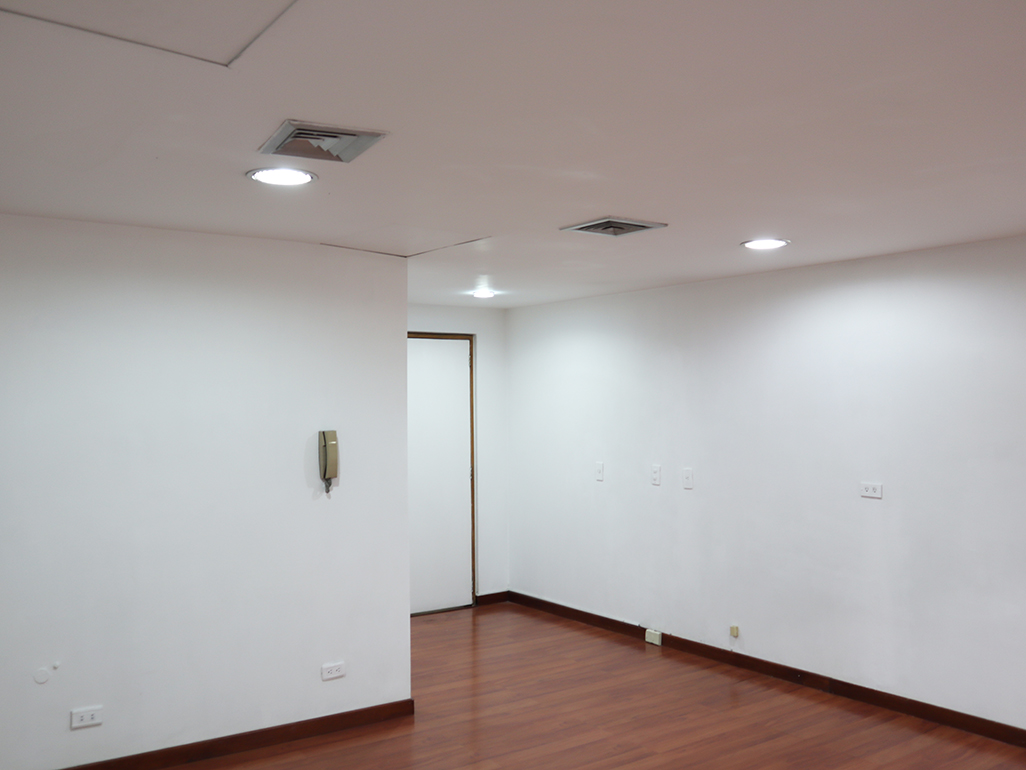 Oficina en arriendo en Milla De Oro, Medellín, 38 m² · foto 3 de 11