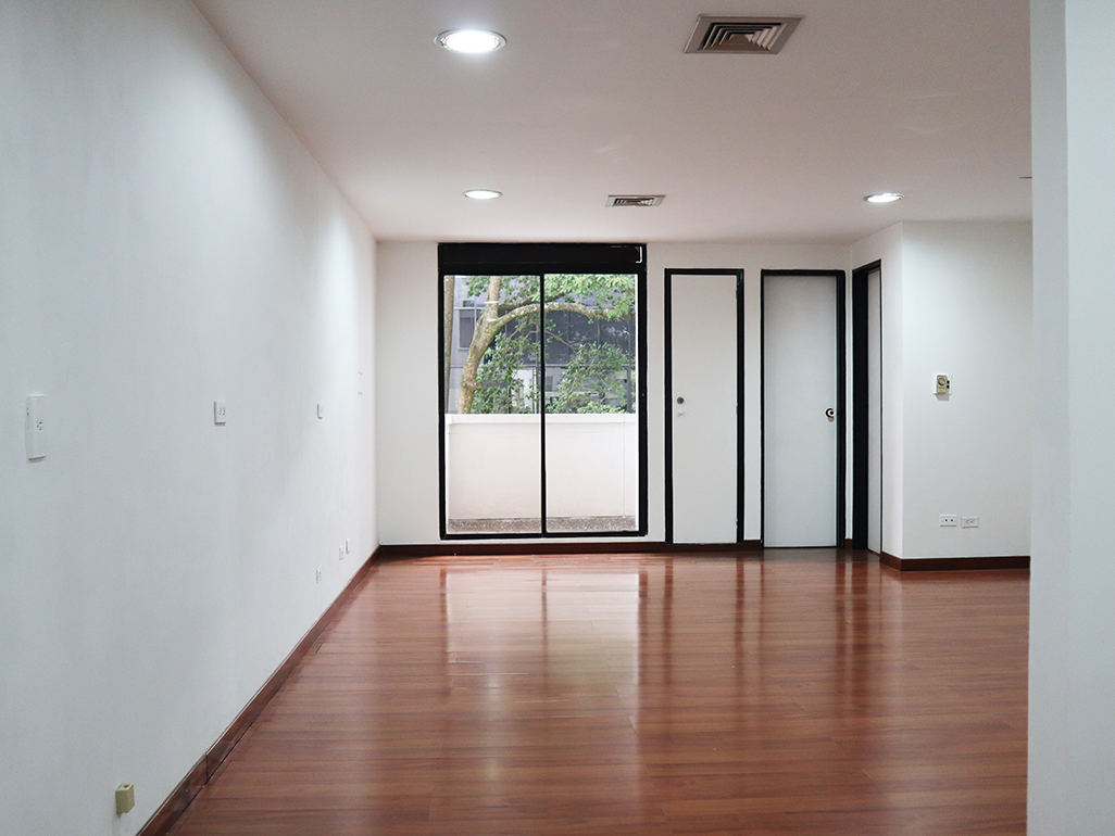 Oficina en arriendo en Milla De Oro, Medellín, 38 m² · foto 5 de 11