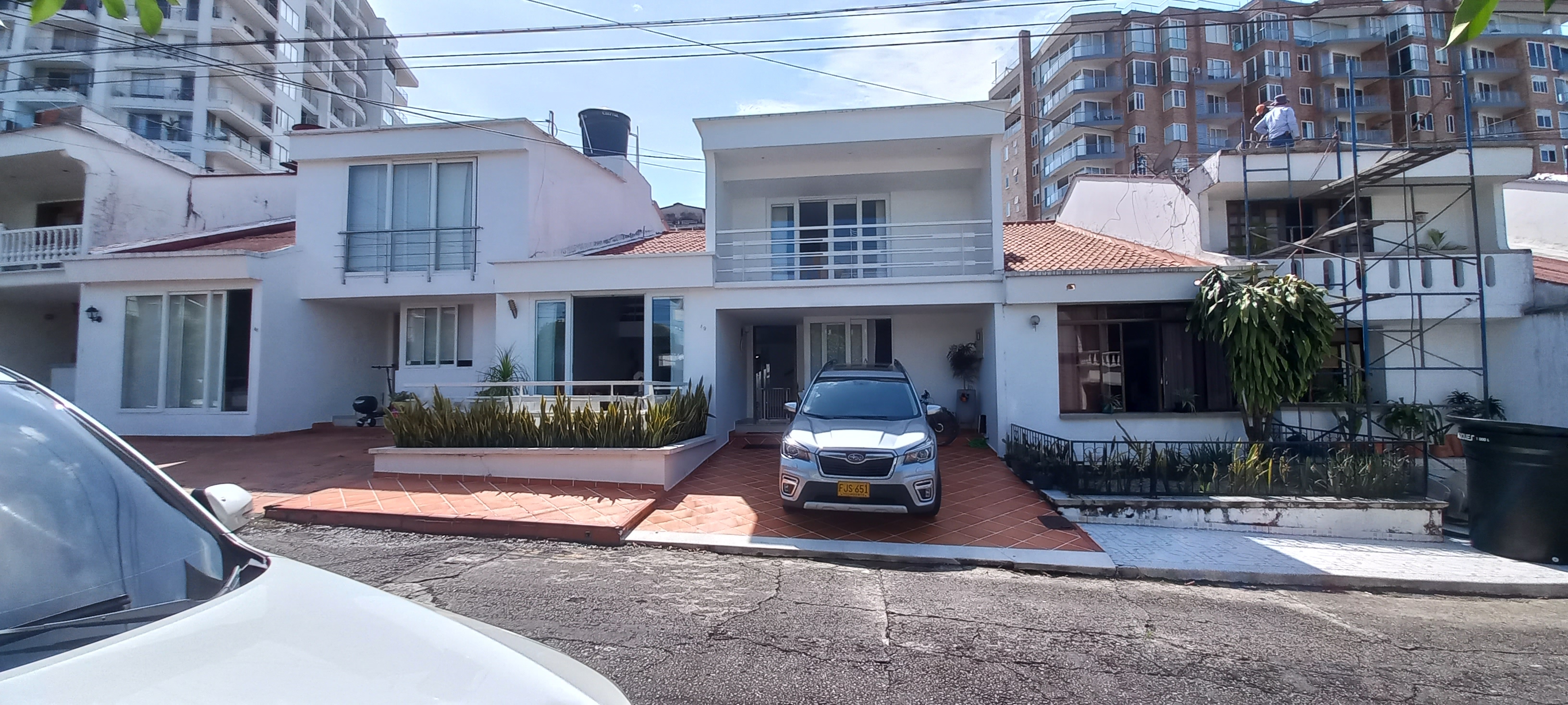Casa de 5 alcobas en venta en Triangulo, Villavicencio, 240 m² · foto 2 de 24