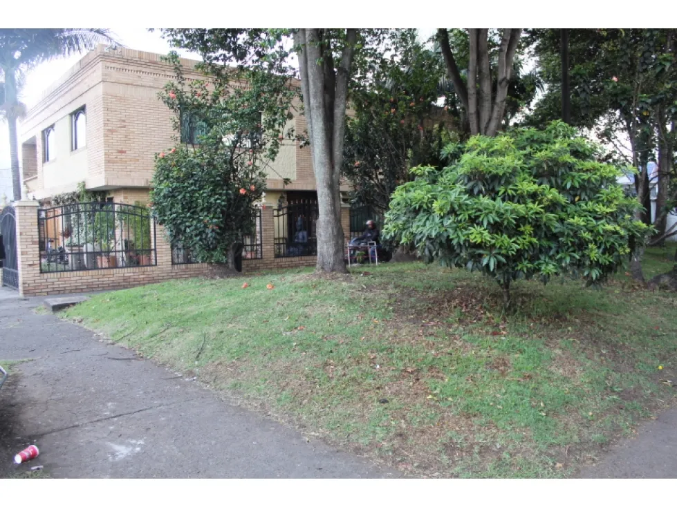 Casa de 6 alcobas en venta en Canodromo, Bogotá, 490 m² · foto 11 de 11