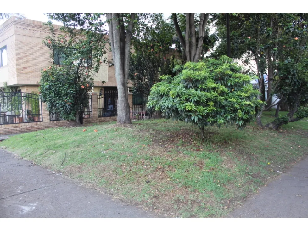 Casa de 6 alcobas en venta en Canodromo, Bogotá, 490 m² · foto 10 de 11