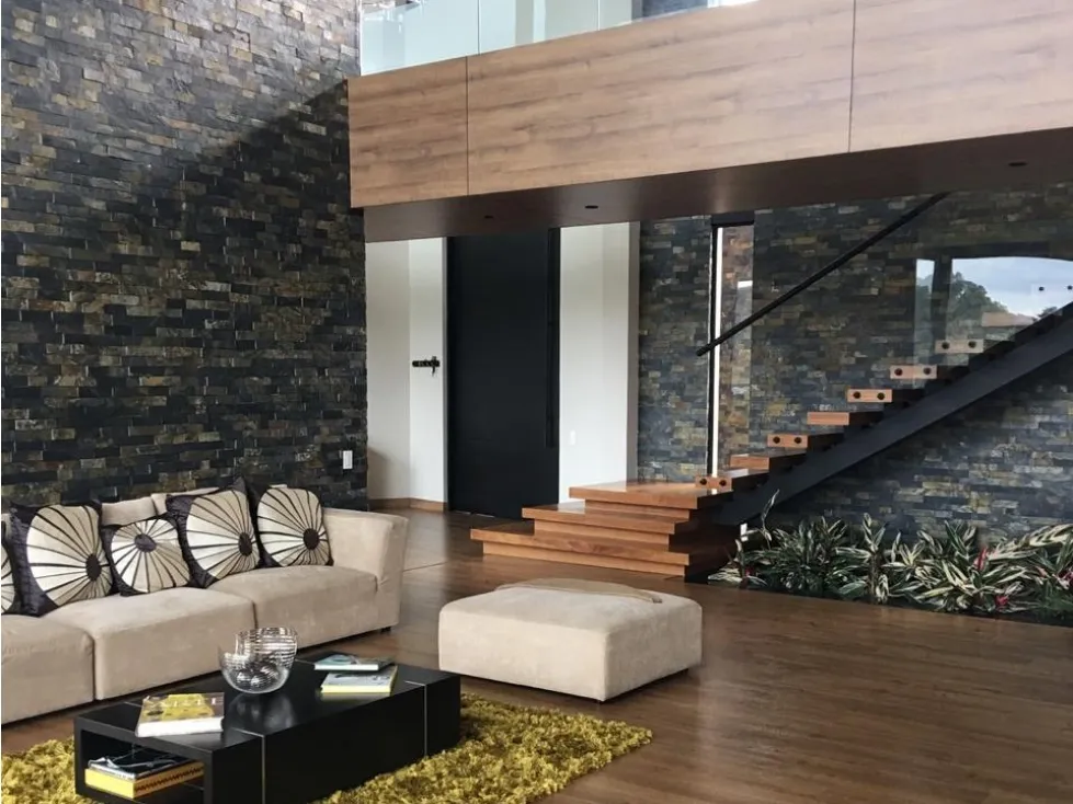Casa de 5 alcobas en venta en Las Palmas, Envigado, 526 m² · foto 4 de 24
