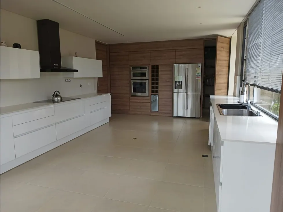 Casa de 5 alcobas en venta en Las Palmas, Envigado, 526 m² · foto 6 de 24