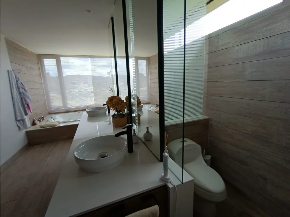 Casa de 5 alcobas en venta en Las Palmas, Envigado, 526 m² · foto 10 de 24