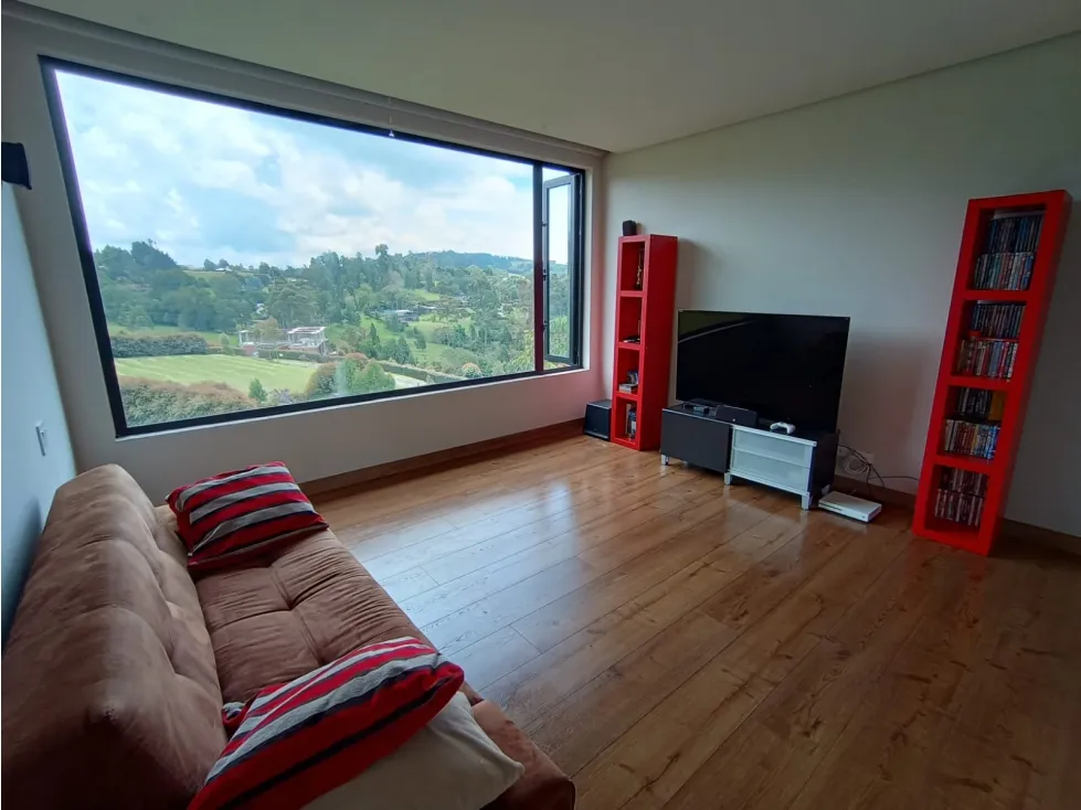 Casa de 5 alcobas en venta en Las Palmas, Envigado, 526 m² · foto 16 de 24