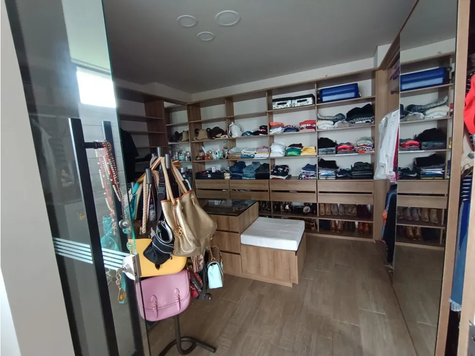 Casa de 5 alcobas en venta en Las Palmas, Envigado, 526 m² · foto 17 de 24