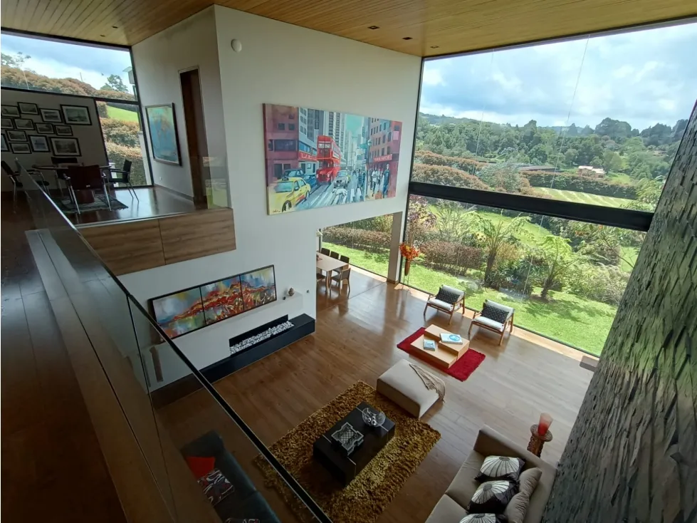 Casa de 5 alcobas en venta en Las Palmas, Envigado, 526 m² · foto 2 de 24