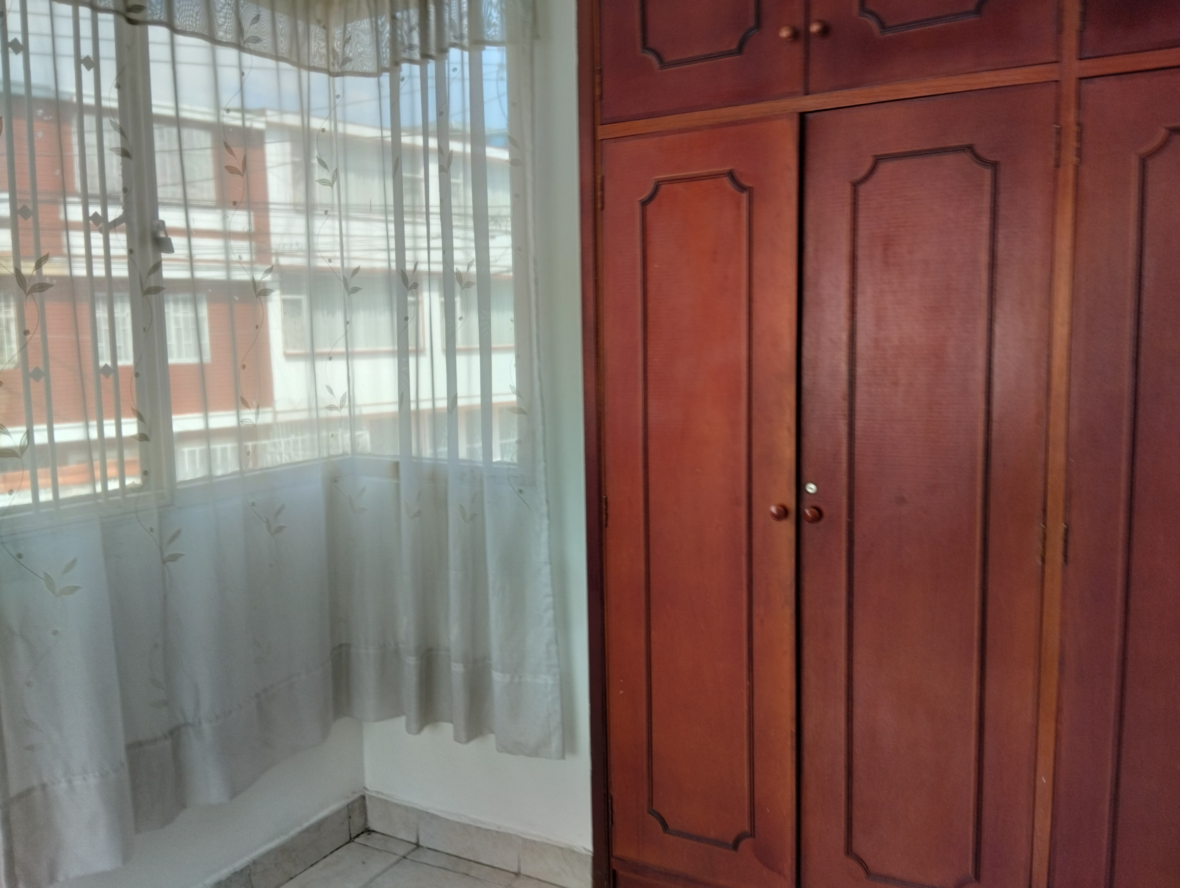Casa de 11 alcobas en venta en Engativá, Bogotá, 354 m² · foto 12 de 16