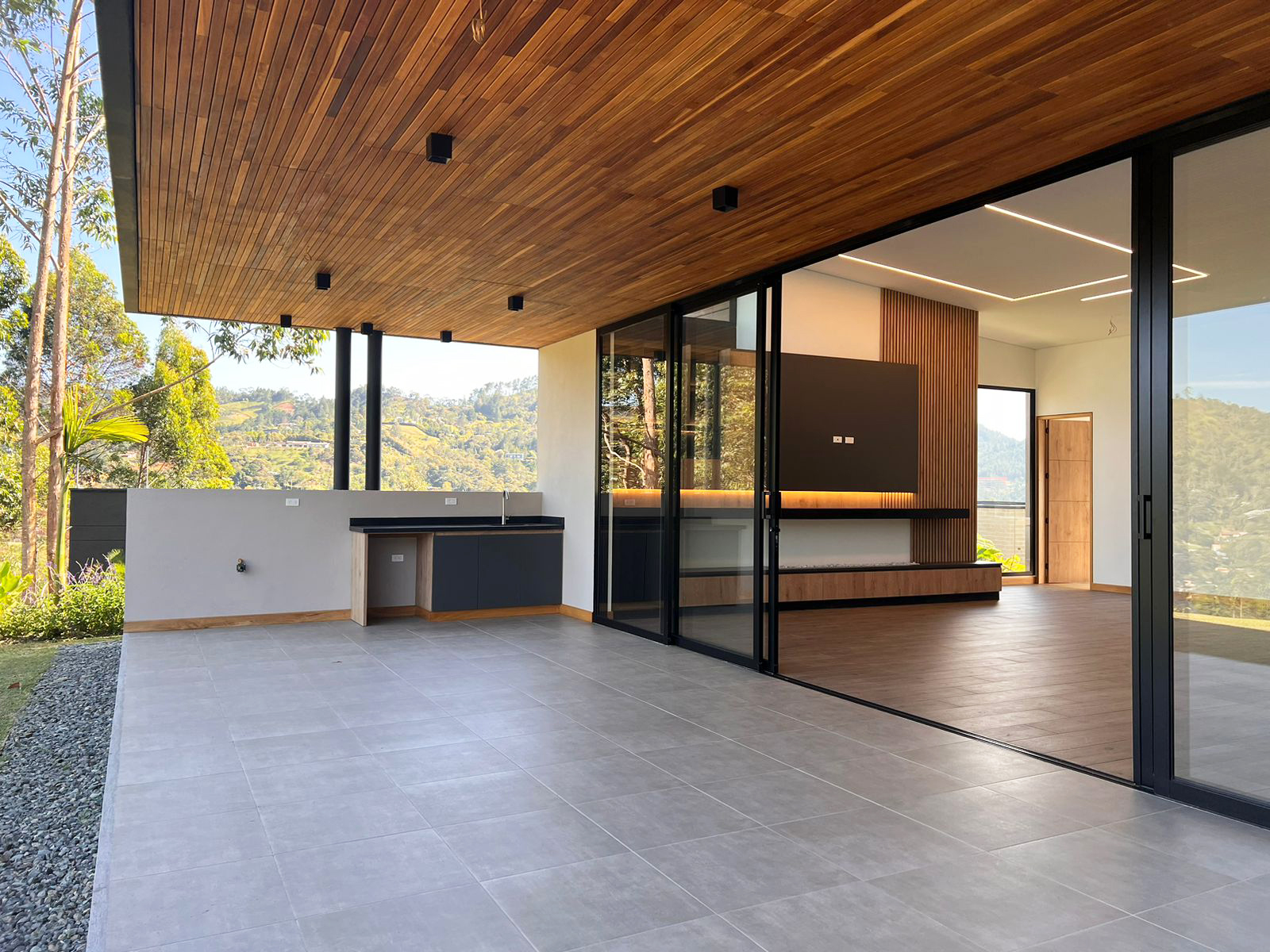 Casa de 3 alcobas en venta en El Retiro, 335 m² · foto 18 de 20