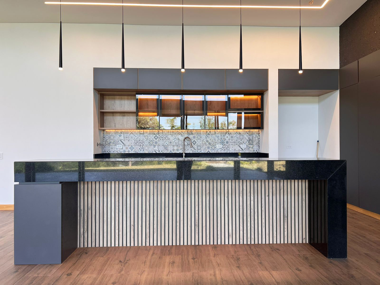 Casa de 3 alcobas en venta en El Retiro, 335 m² · foto 2 de 20
