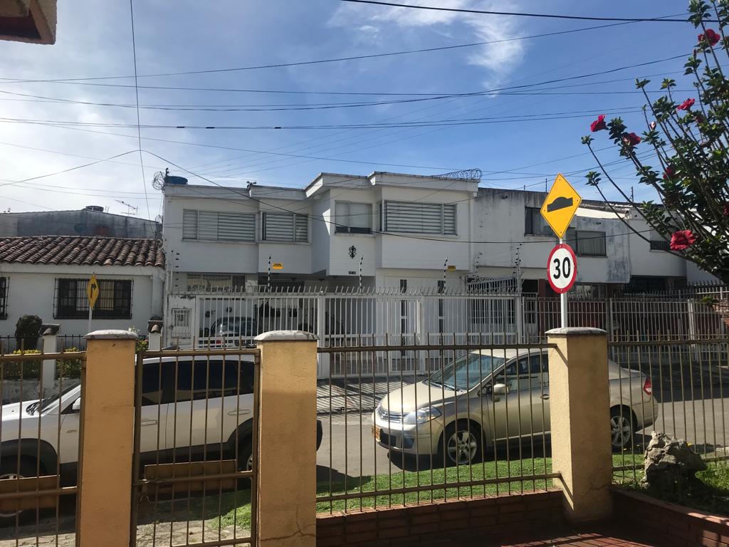 Casa de 4 alcobas en venta en Niza Norte, Bogotá, 280 m² · foto 24 de 24