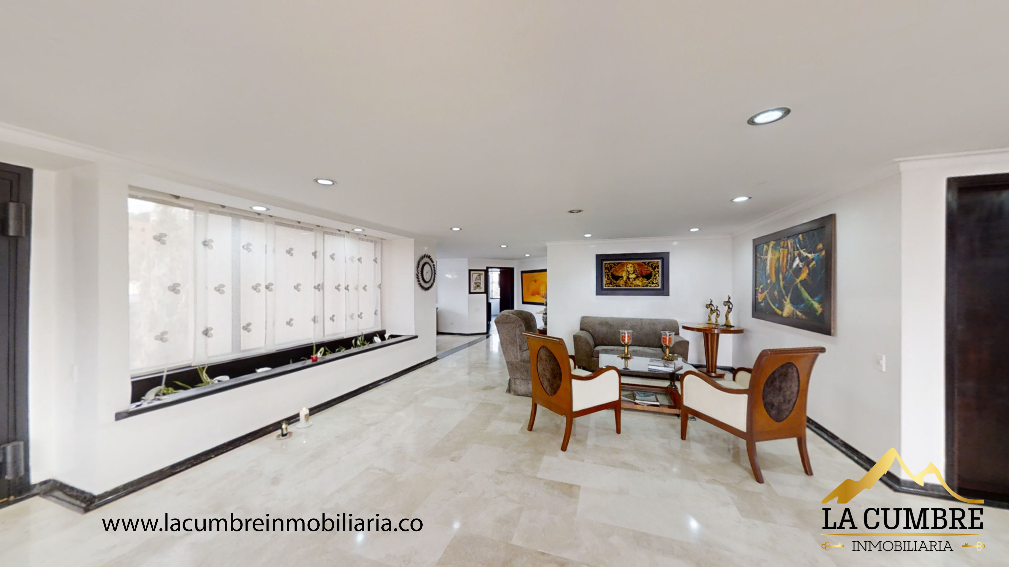 Apartamento en arriendo en El Poblado, Medellín · foto 3 de 18