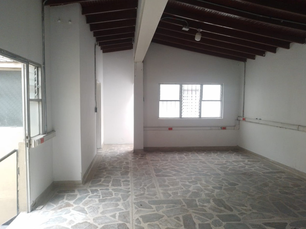 Bodega en arriendo en Belén Fatima, Medellín, 220 m² · foto 9 de 11