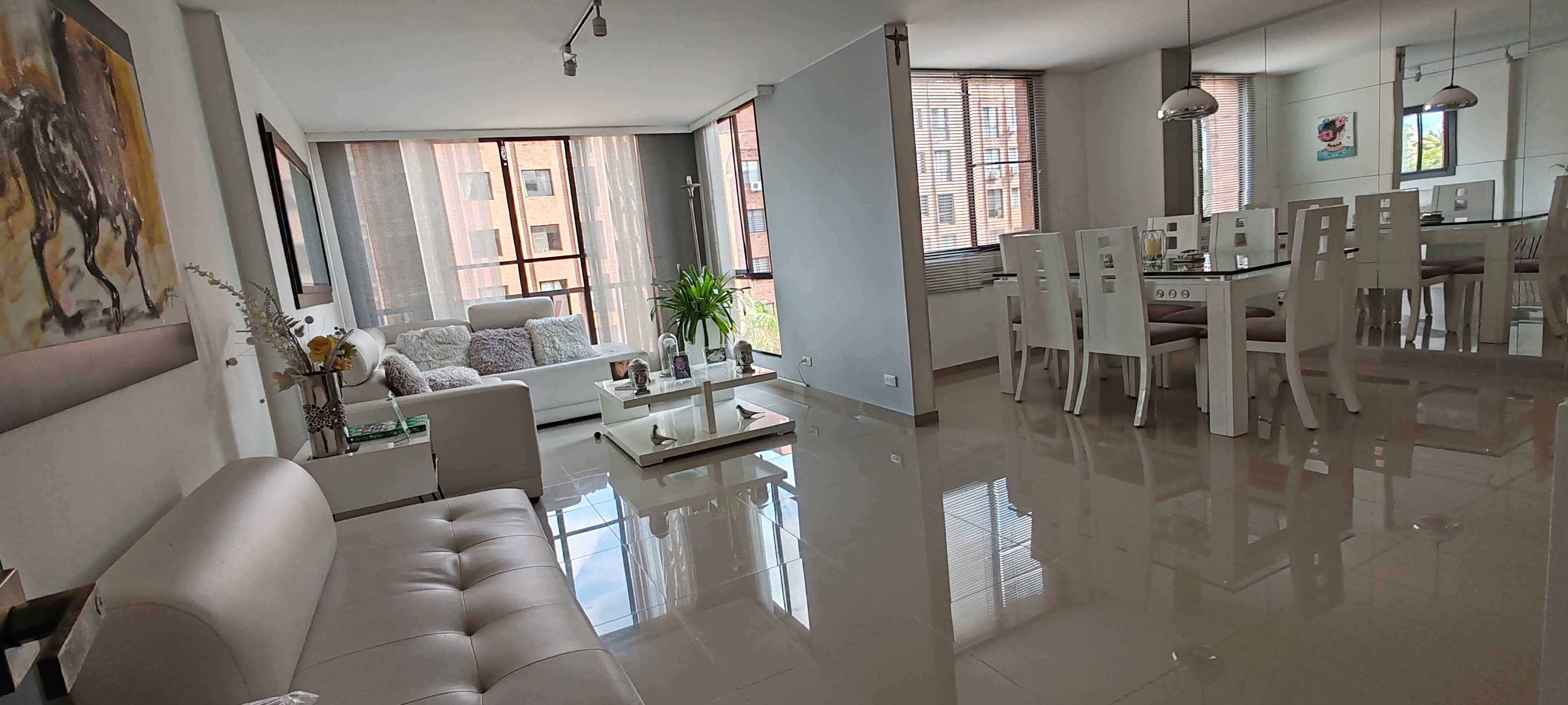 Apartamento en venta en El Ingenio, Cali · foto 2 de 22