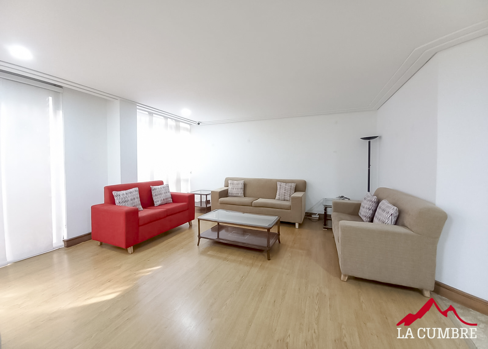 Apartamento en arriendo en El Poblado, Medellín · foto 3 de 12