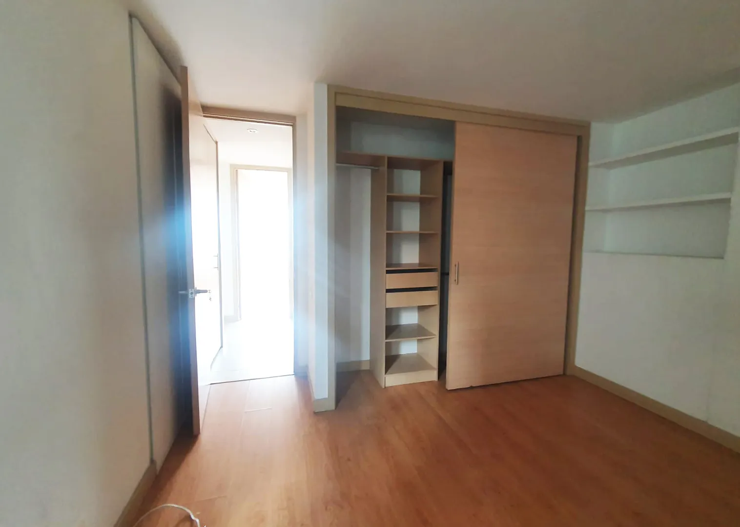 Apartamento en arriendo en Castropol, Medellín · foto 11 de 17