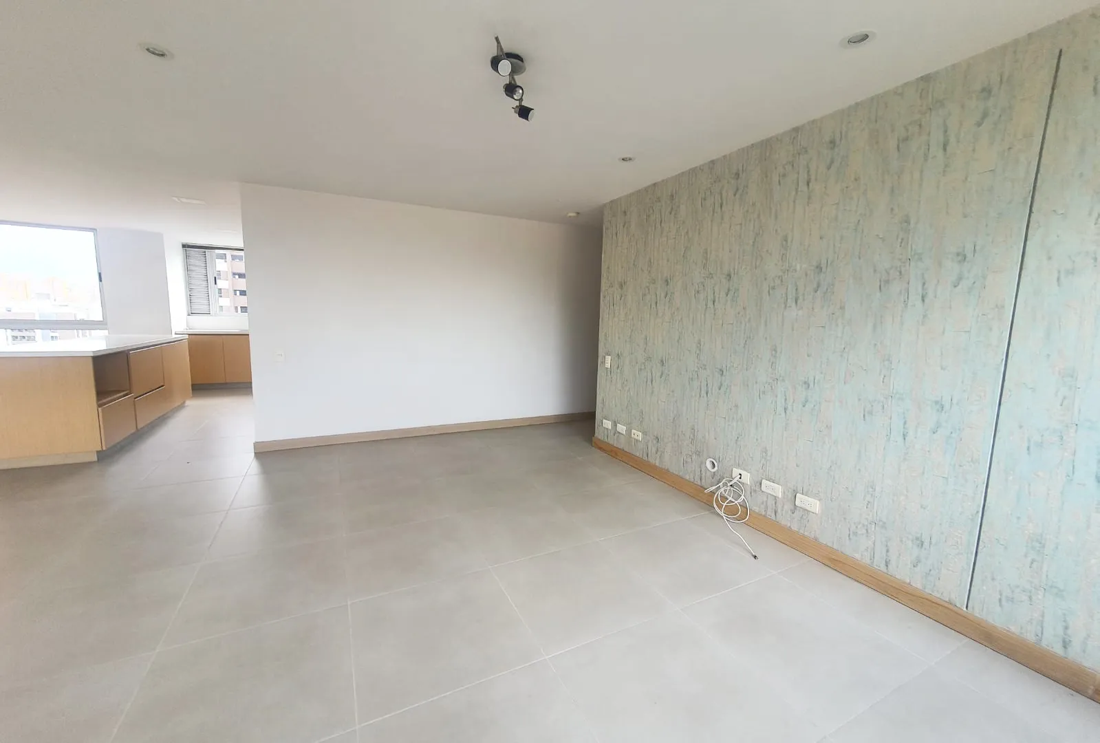 Apartamento en arriendo en Castropol, Medellín · foto 5 de 17