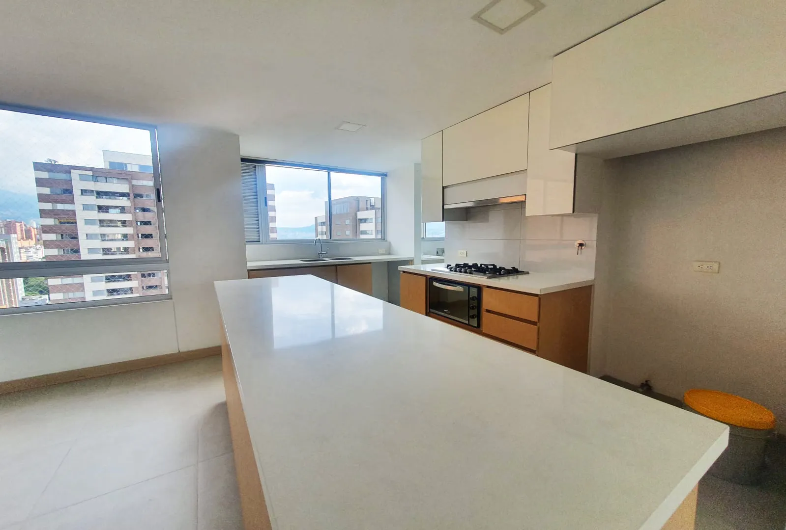 Apartamento en arriendo en Castropol, Medellín · foto 7 de 17
