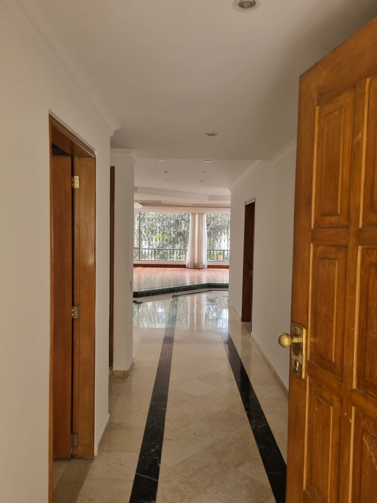 Casa en venta en Santa Barbara Alta, Bogotá · foto 3 de 24