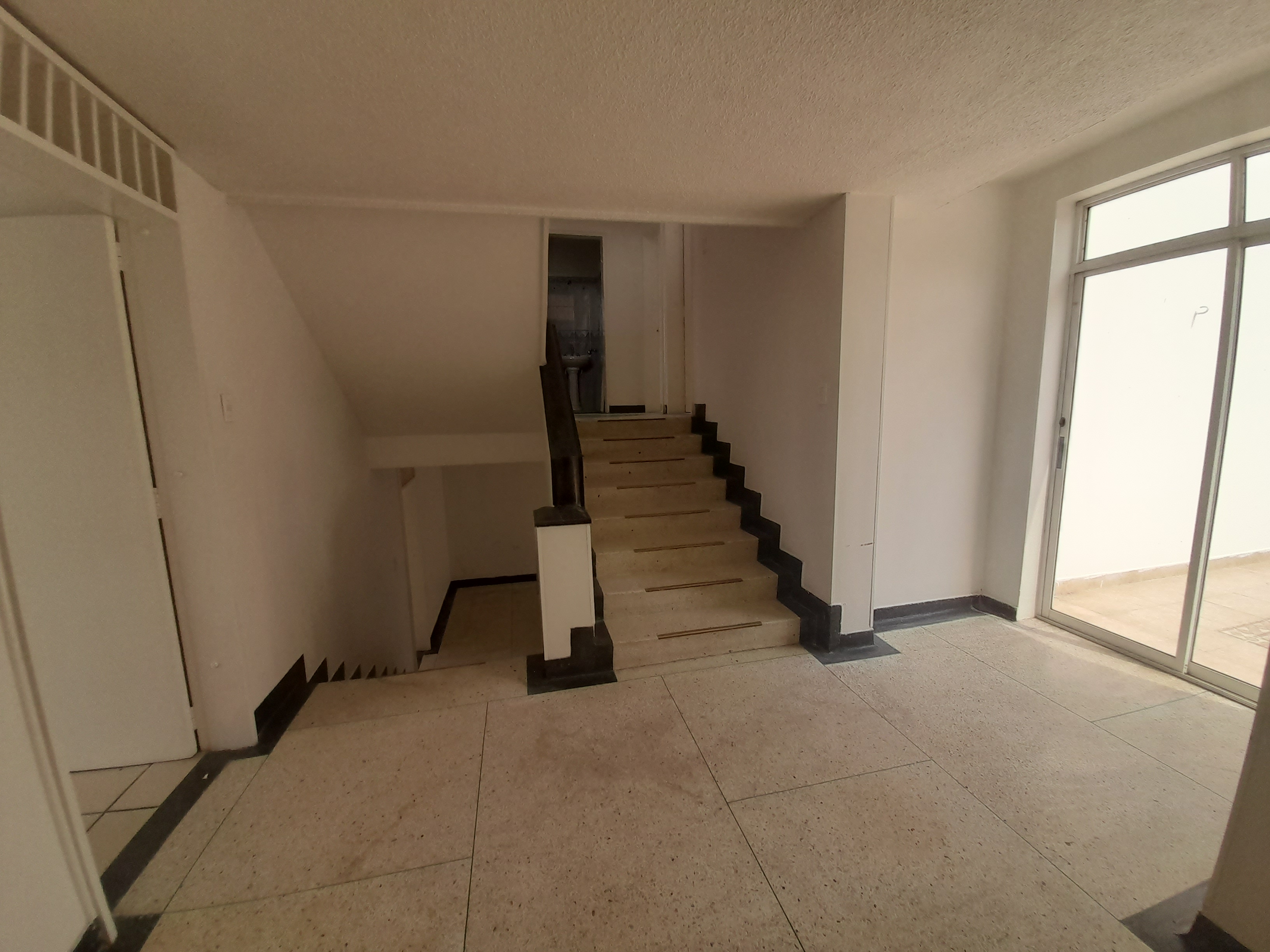 Casa de 6 alcobas en venta en Cabecera Del Llano, Bucaramanga, 279 m² · foto 15 de 24